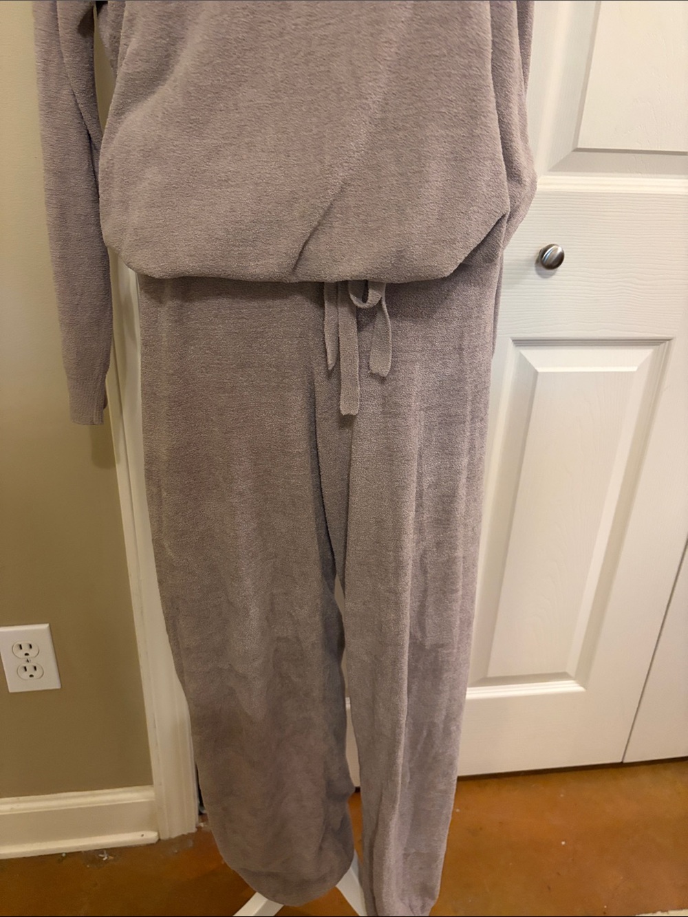 Barefoot Dreams Taupe Sweatshirt and Pants/Cozy Pajama Set - Picture 8 of 17